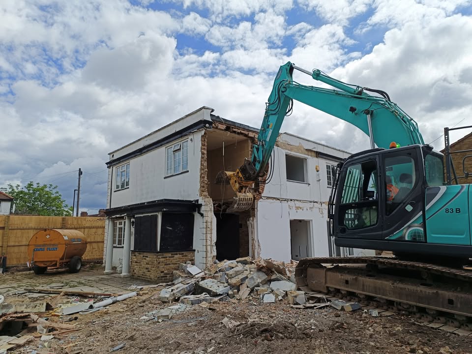 577567421_10166228784712598_1932320645213642638_n