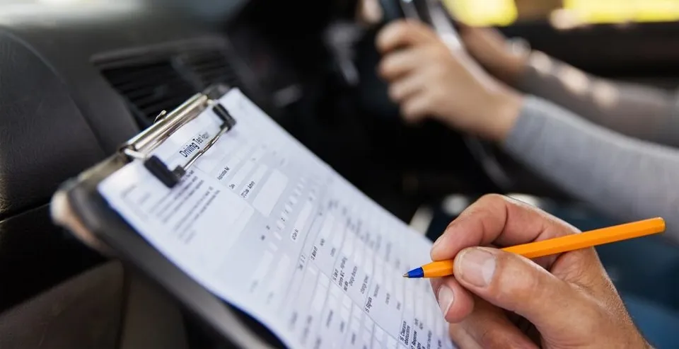 imgi_22_Driving-lessons-in-Essex-5