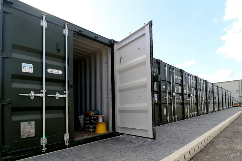 Self-Storage-Containers-in-Essex